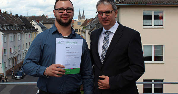 Preisträger André Lux mit Andreas Rieß, Geschäftsführer der Josefs-Gesellschaft